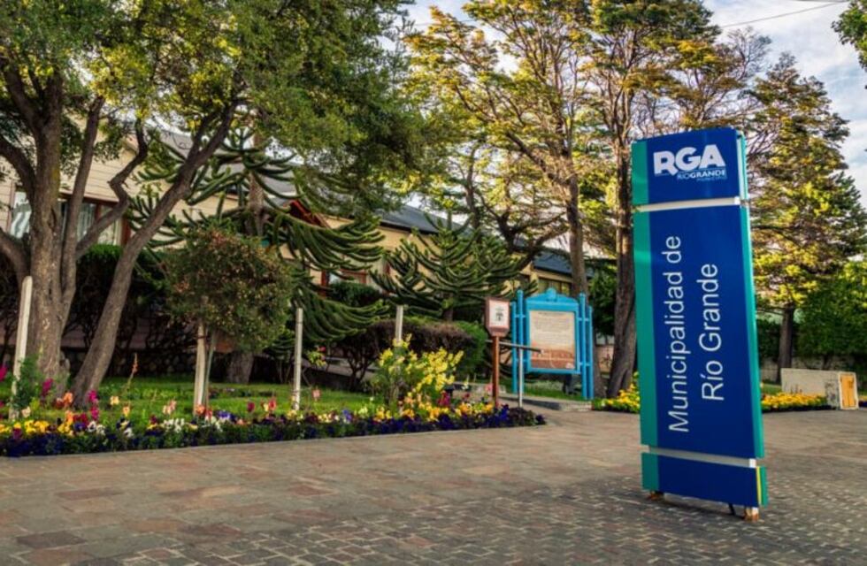 Desde noviembre, trabajadores municipales tendrán un 13% de aumento salarial