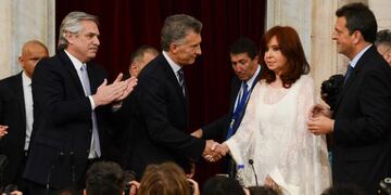 Qué se puede esperar en las Elecciones, sin Macri y con una Cristina Kirchner cada vez más lejos de rever su decisión.
