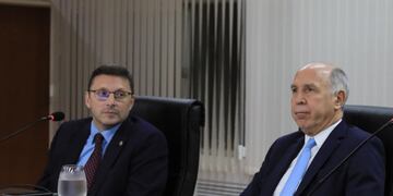 El presidente del Concejo Municipal de Rafaela, Lisandro Mársico y el ministro de la Corte Suprema de Justicia de la Nación, Ricardo Lorenzetti.