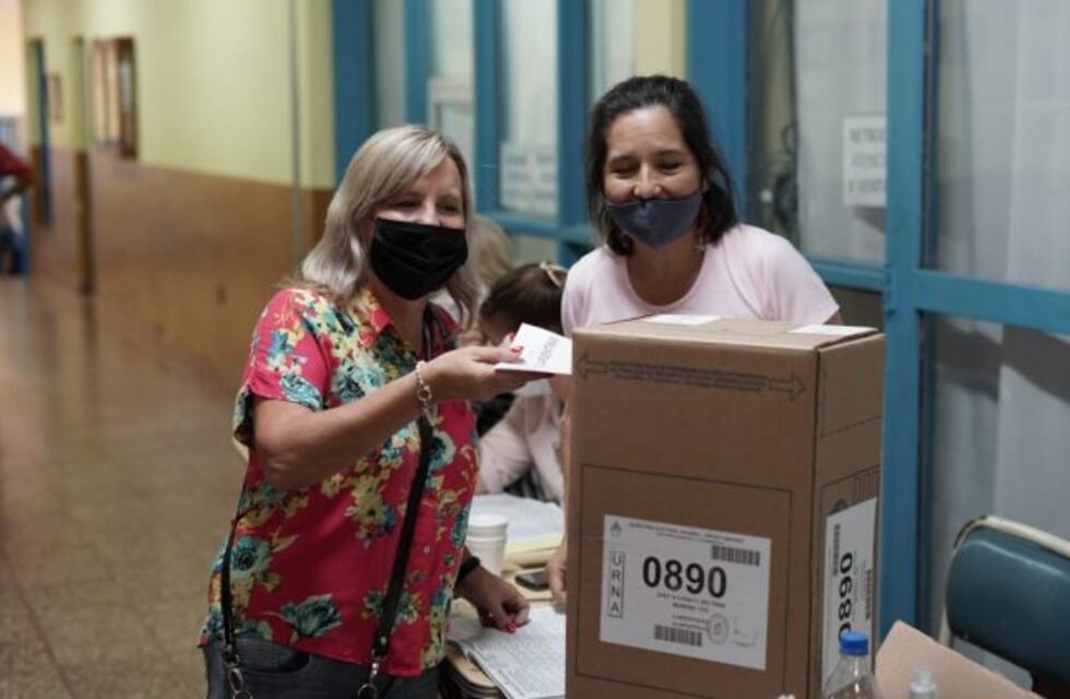 Elecciones 2021: la intendente de Apóstoles, Maria Eugenia Safrán, ya emitió su voto