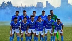 Estudiantes de Río Cuarto juega por el ascenso en la Primera Nacional. Se sumó al repudio por los dichos de Javier Milei (Tomy Fragueiro / La Voz)