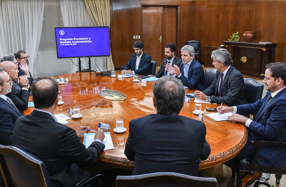 Obsesionado con la inflación de marzo, ahora el Gobierno apuntó a los supermercados por las promociones