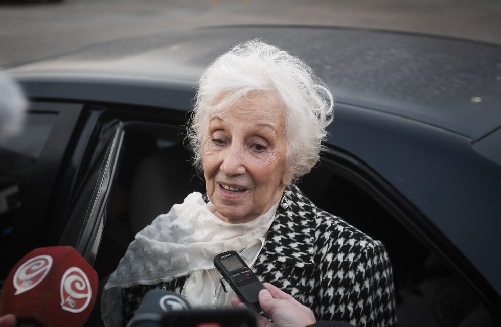 Estela de Carlotto calificó de “aberrante” el acto que convocó Victoria Villarruel en la Legislatura porteña