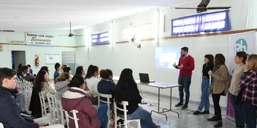 Capacitación en cómo realizar un Currículum, en Rafaela en Acción