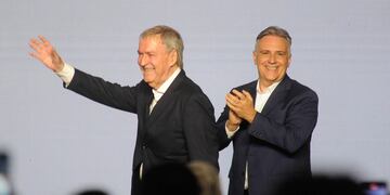 Juan Schiaretti junto a Martín Llaryora. El gobernador y candidato presidencial criticó con dureza a Sergio Massa (La Voz archivo).