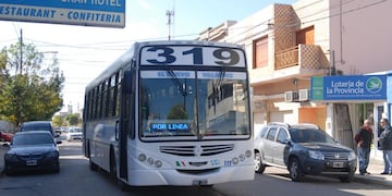 Solicitaron que la Línea 319 aumente la frecuencia en horarios pico