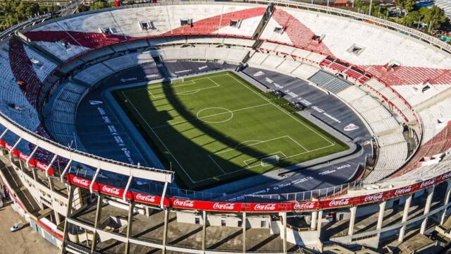 River presentó el nuevo nombre del estadio Prensa River)