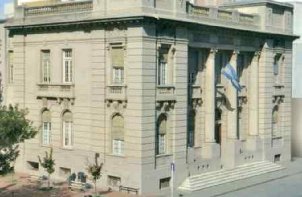 Sur de Córdoba: alumno habría disparado un arma en el aula