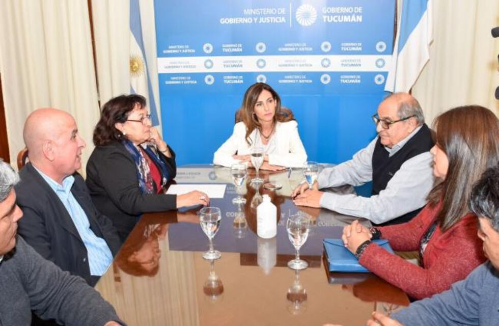 El gobierno retomó reuniones con gremios estatales para monitorear los salarios