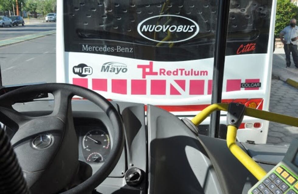 Arrojaron piedras contra un micro e hirieron a una pasajera