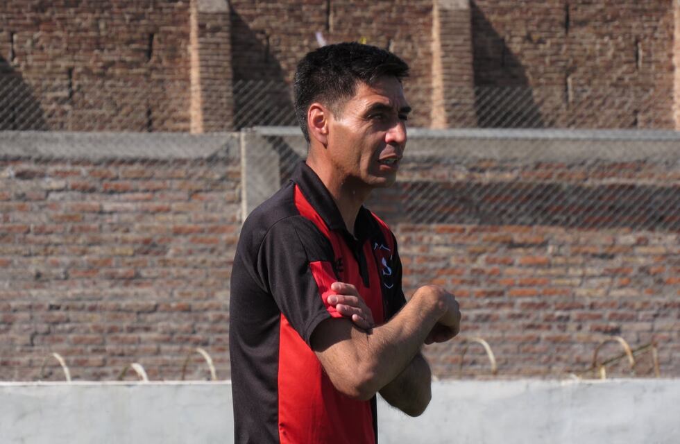 Sporting cesó a Alejandro Sepúlveda y busca técnico para el Federal