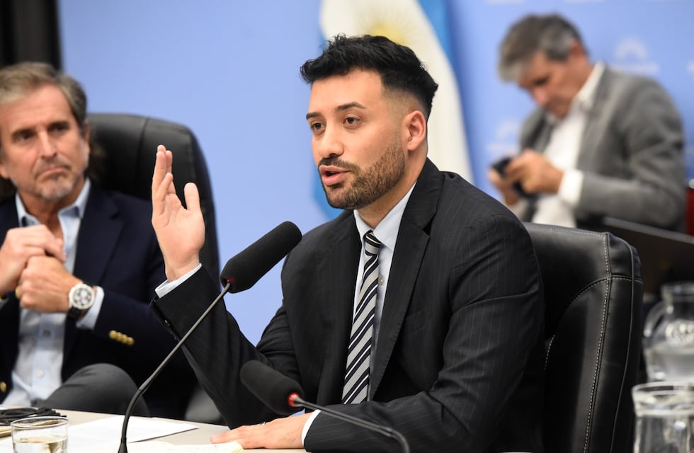 El Gobierno le puso fecha a las reformas del Consejo de Mayo y promete una “Ley Bases 2”