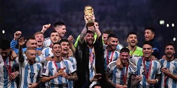 Selección Argentina con la Copa del Mundo.