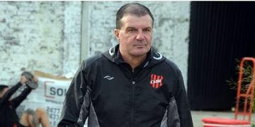 Gustavo Raggio es el nuevo entrenador de Estudiantes de Río Cuarto (Prensa Douglas).