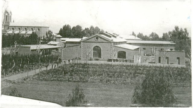 Se cumplen 120 años del primer filtrado de vino en la Obra de Don Bosco, momento fundamental para la historia vitivinícola de Mendoza. / Gentileza Obra de Don Bosco en Rodeo del Medio.