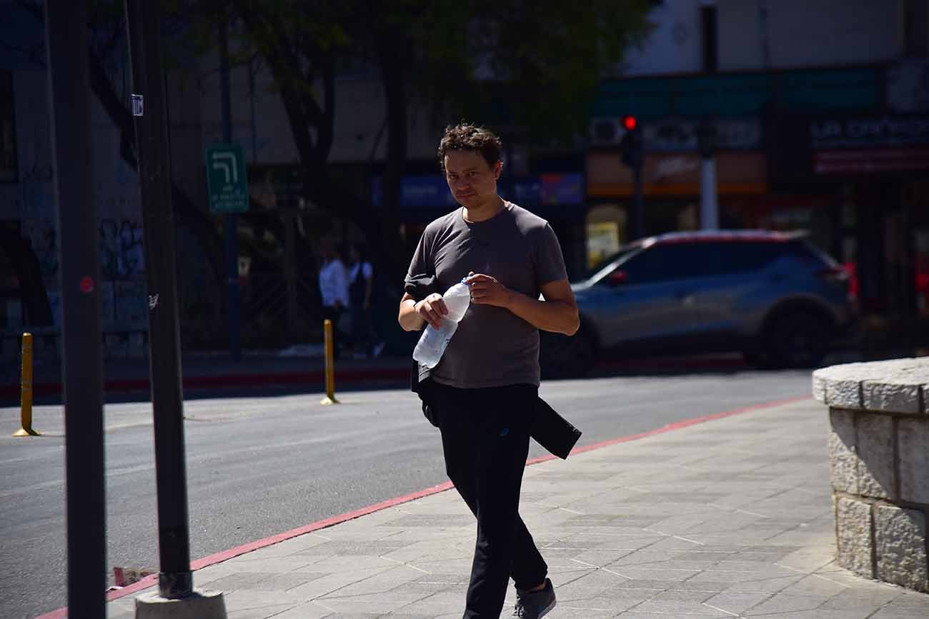 Viernes de septiembre con mucho calor en la ciudad de Córdoba. (Pedro Castillo / LaVoz)