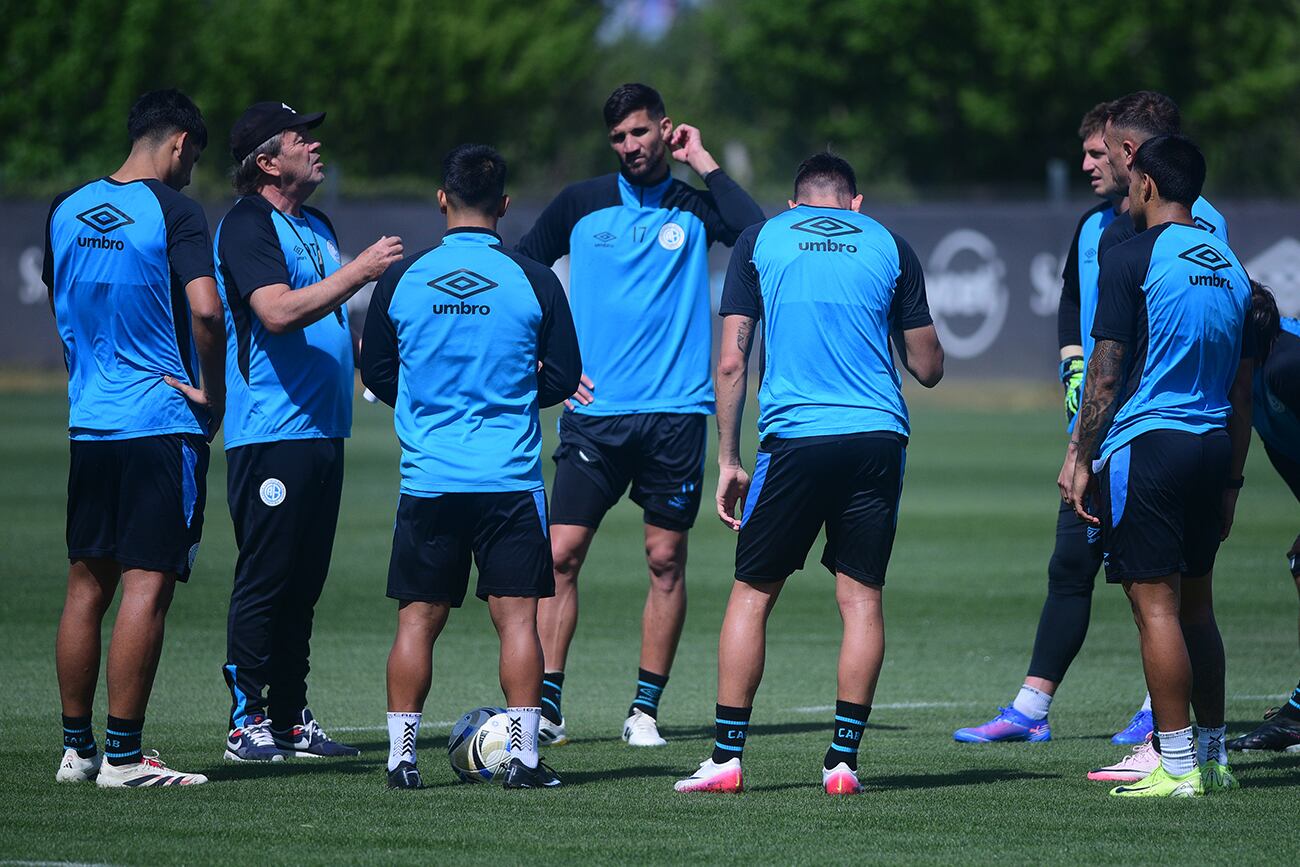 Ricardo Alberto Zielinski. Práctica abierta de Belgrano que se prepara para visitar a Boca el próximo sábado. (José Gabriel Hernández / La Voz)
