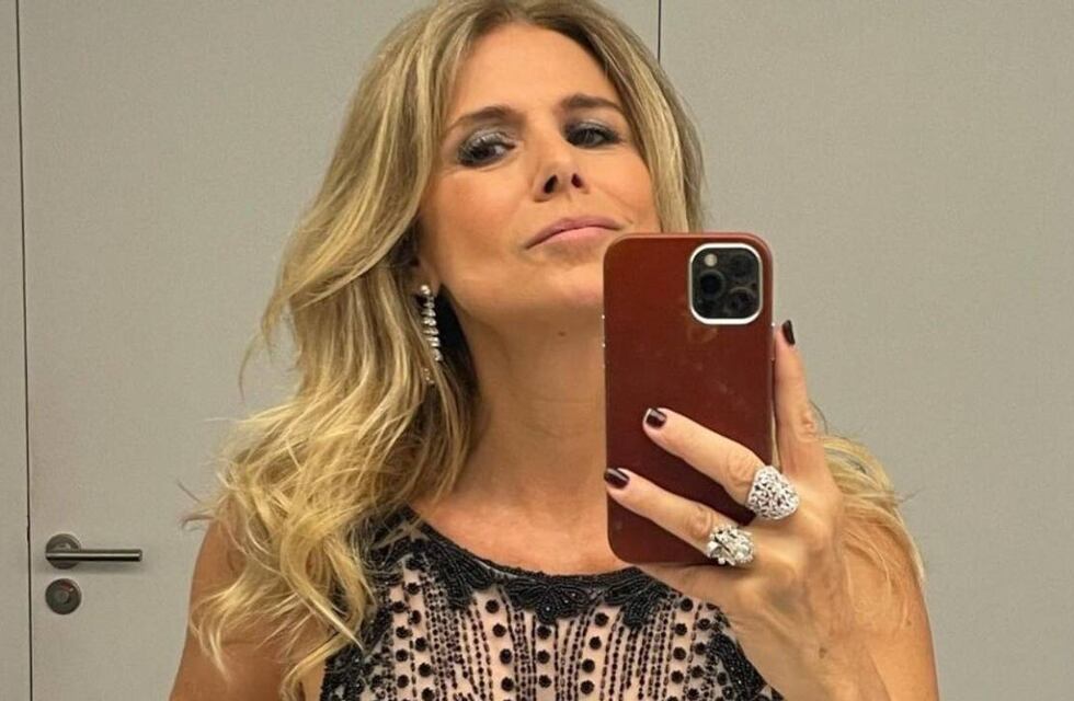 Flavia Palmeiro dejó sin aliento a sus seguidores al posar con una microbikini con arandelas