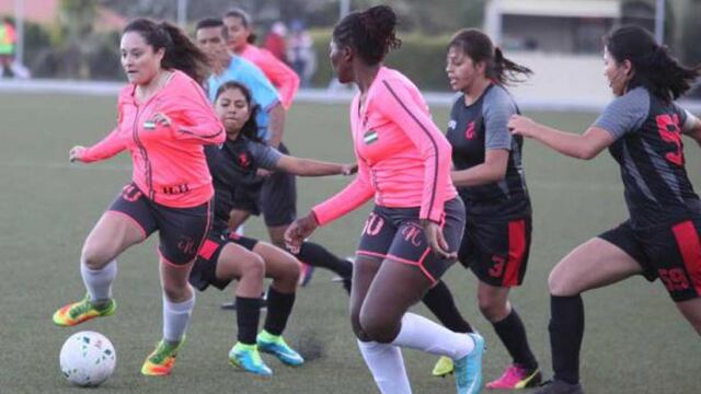 Será una tarde de fútbol y mate para las mujeres maipucinas (Imagen ilustrativa).