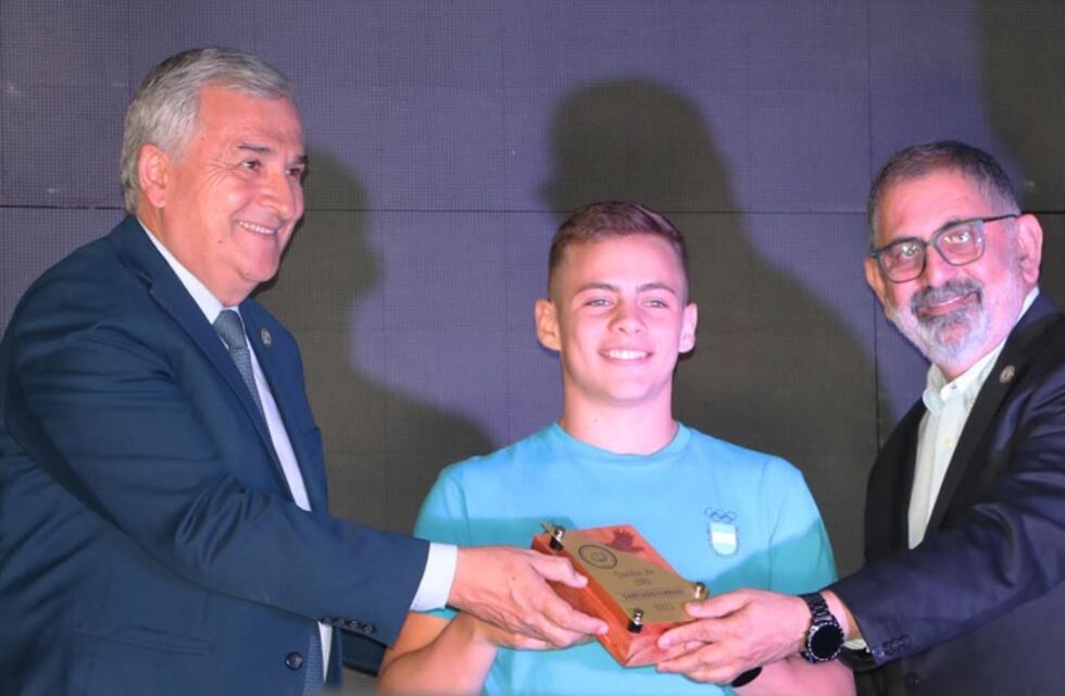 Premiaron al gimnasta Santiago Ferrari con el Cóndor de Oro 2022, en Jujuy