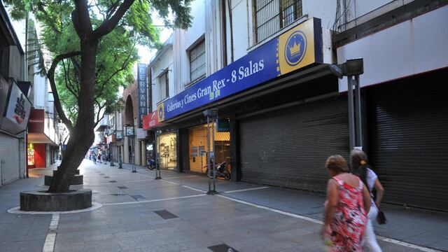 Comercios en Córdoba cerrados por las restricciones. (La Voz / Archivo)