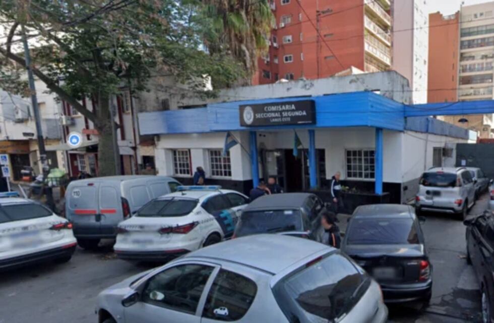 Cinco presos se fugaron de una comisaría de Lanús y hay un intenso operativo por encontrarlos