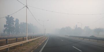 Cerca del Acceso Sur se redujo mucho la visibilidad debido al viento.