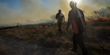 A la gran cantidad de quema de pastizales se agregaron dos siniestros de grandes dimensiones en Estación Chapadmalal y en barrio Autódromo, que fueron controlados.