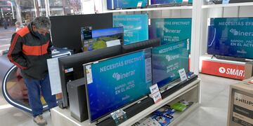 Las cadenas prometen descuentos y cuotas sin interés.