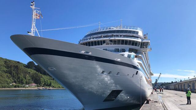 El crucero Viking Jupiter tiene a bordo tres casos positivos de coronavirus.