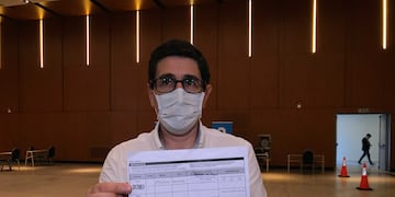 Juan Pablo Caeiro, médico infectólogo del Hospital Privado, de los primeros en ser vacunados en Córdoba.