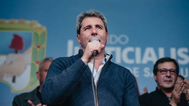 Sergio Uñac brindó un discurso ante la multitud peronista en el ciclo de formación.