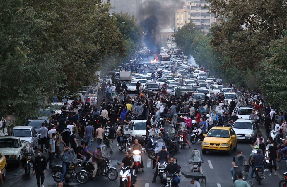Irán: en protestas por la muerte de Masha Amini, el gobierno reprimió con balas y gases lacrimógenos