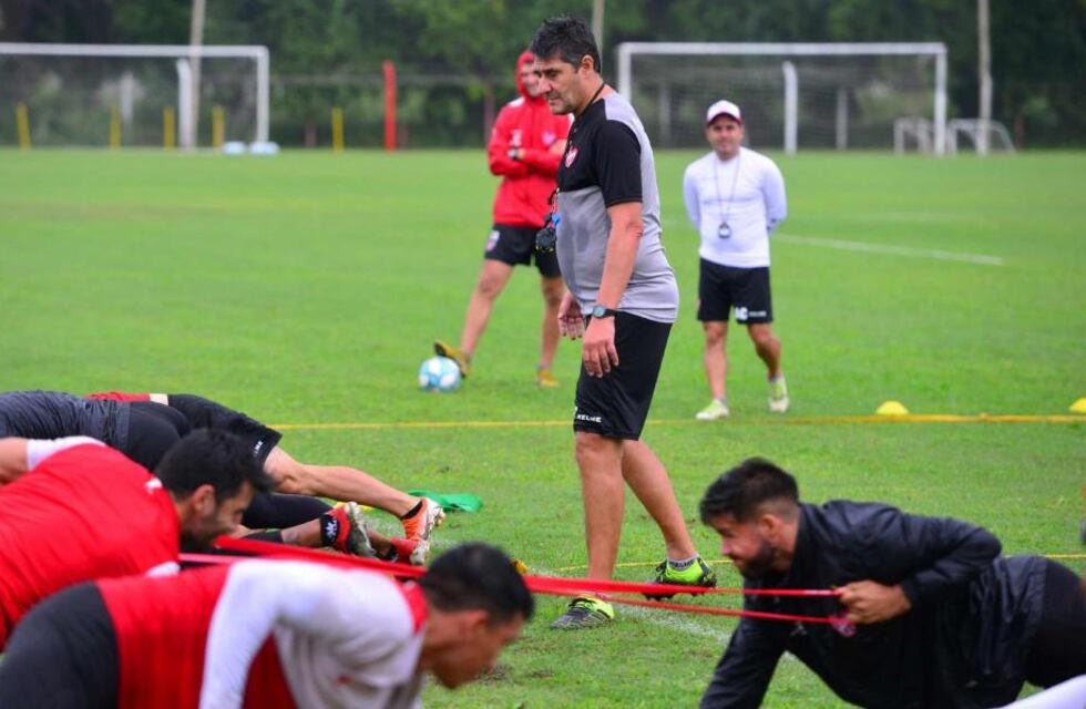 Teté Quiroz y su continuidad como técnico de Instituto