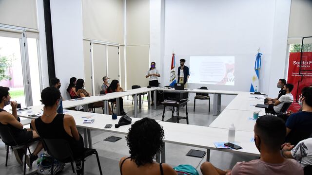 El espacio educativo funcionará inicialmente de lunes a viernes, de 18 a 21. (@generosantafe)