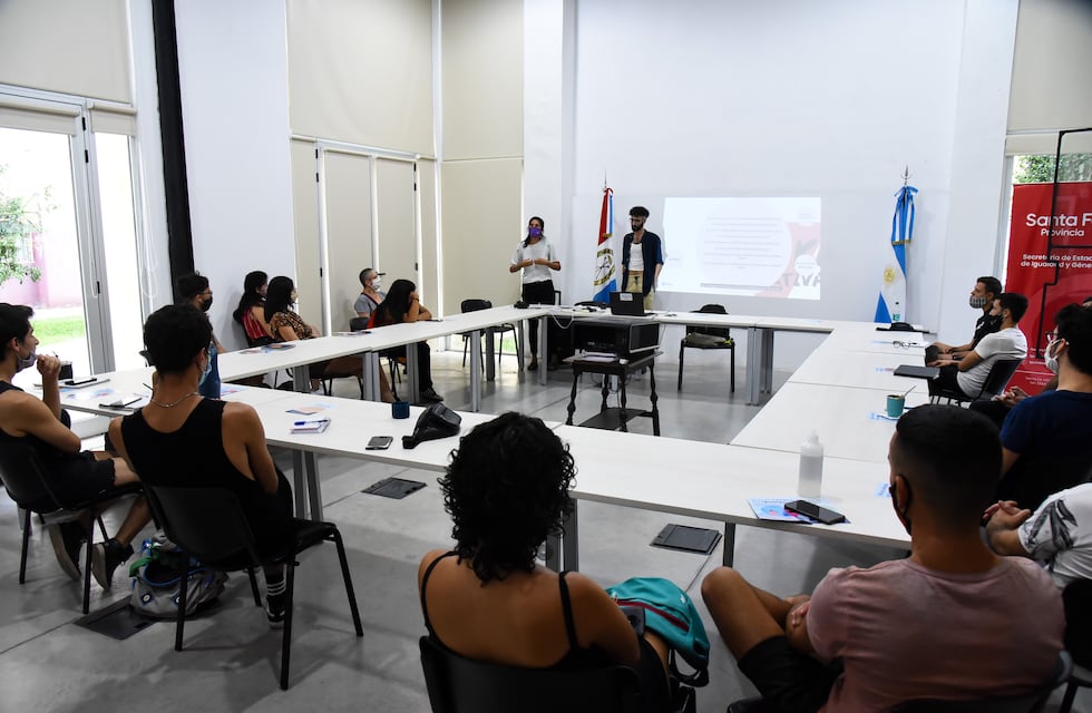 Santa Fe anunció un bachillerato para personas trans, travestis y disidencias