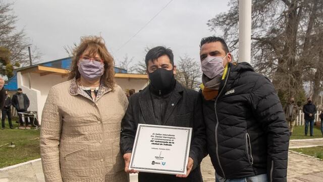 El intendente de Ushuaia se hizo presente en la celebración por los 49 años de Tolhuin.