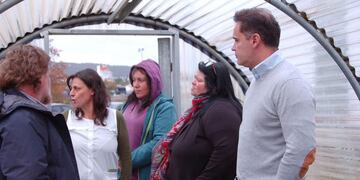 La Municipalidad de Ushuaia entregó plantines e insumos a la escuela Nº13