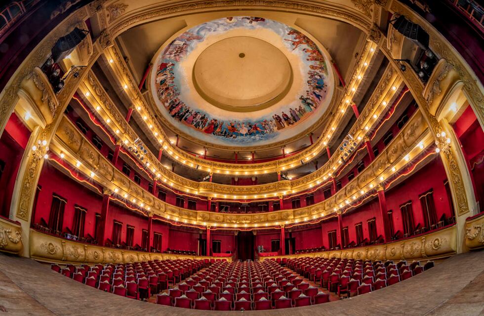 Nueva propuesta con escenario en el hall del Teatro Vera
