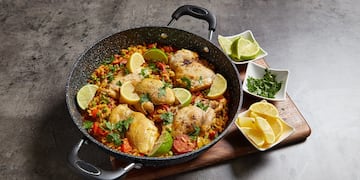 Receta de paella de pollo.