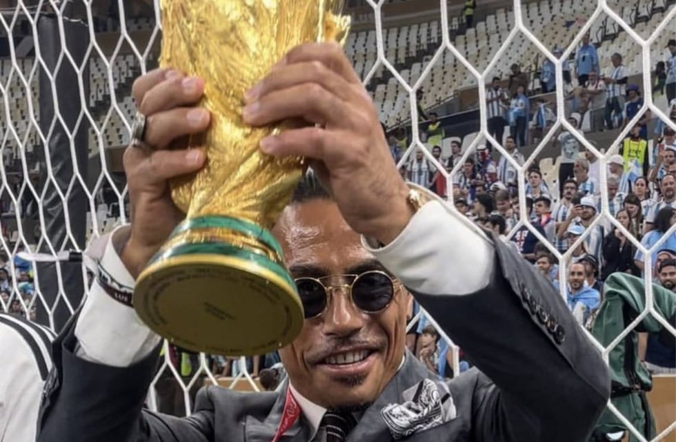 La FIFA determinó cuál es la sanción para el chef Salt Bae, por haber invadido los festejos de la Selección Argentina tras consagrarse campeona