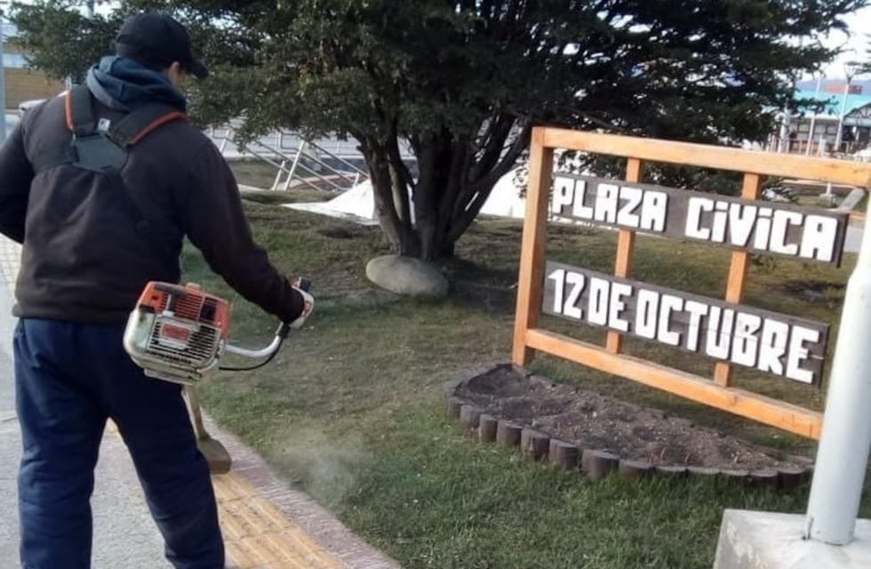 La Municipalidad comenzó el mantenimiento de espacios verdes