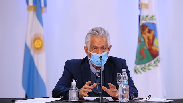 Gobernador de San Luis dando a conocer informe epidemiológico Covid-19