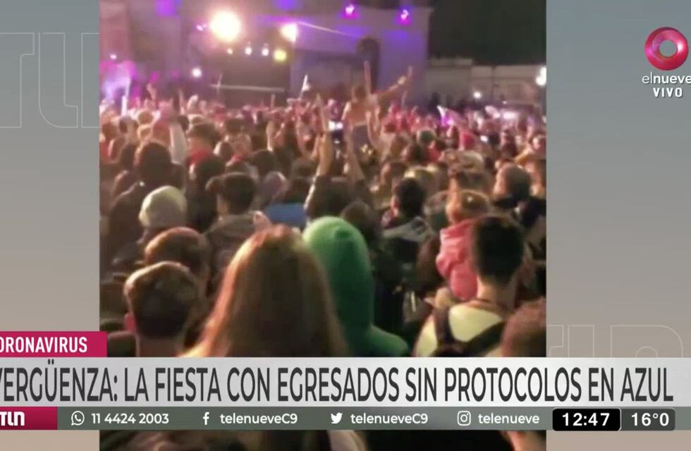 Polémica por la presentación de trajes en la Plaza San Martín