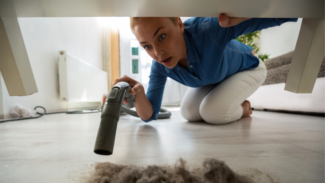 Este truco es ideal para cuando ni la escoba ni la aspiradora dan abasto.