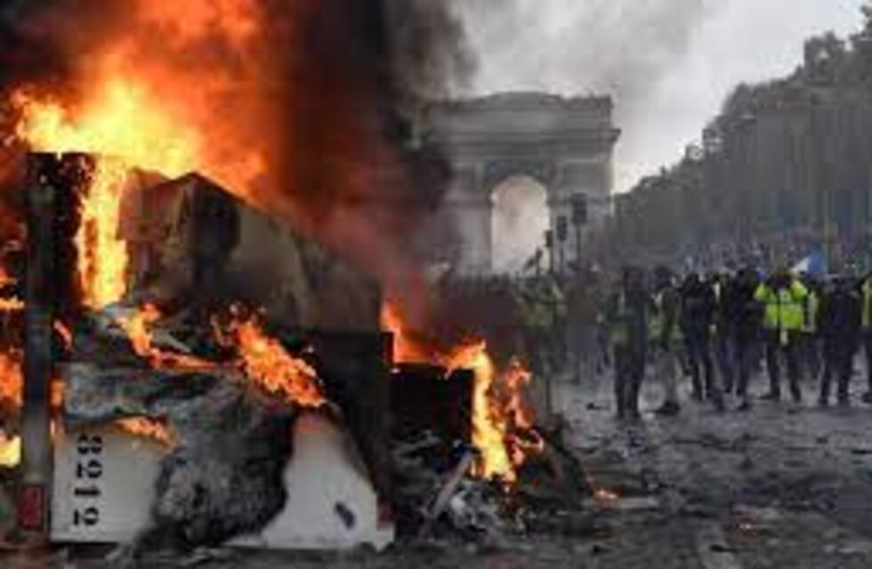 Protestas en Francia: cientos de miles de personas salieron a las calles a rechazar una propuesta de Emmanuel Macron