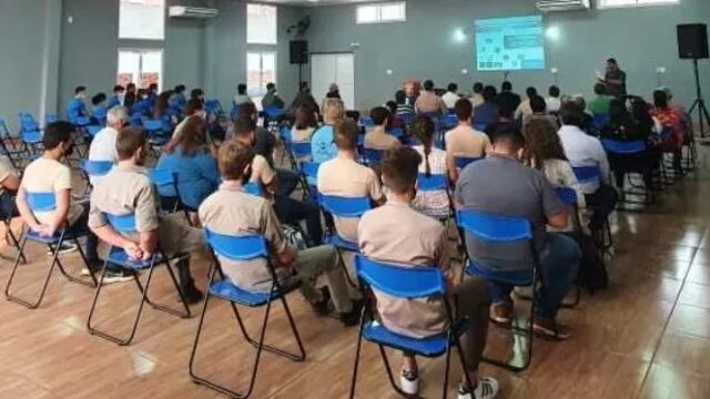 Tuvo lugar en el salón de la Cooperativa de Servicios Públicos y Vivienda de la localidad.