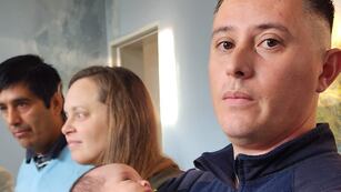 Dos policías de Cabalango, reconocidos como héroes tras salvar la vida de una beba