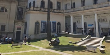 La Facultad de Derecho afronta una semana cortada en sus aulas.
