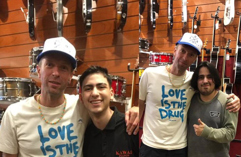 Chris Martin, líder de Coldplay, compró una guitarra y se puso a cantar con los vendedores